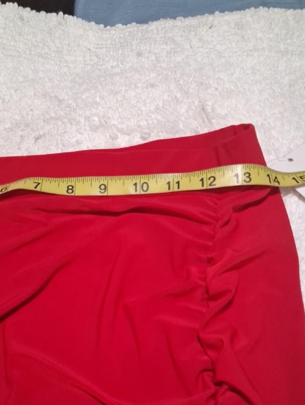 Classic Red Ruched Pencil Skirt - Sleek Women's Work-to-Evening Piece - Picture 6 of 7